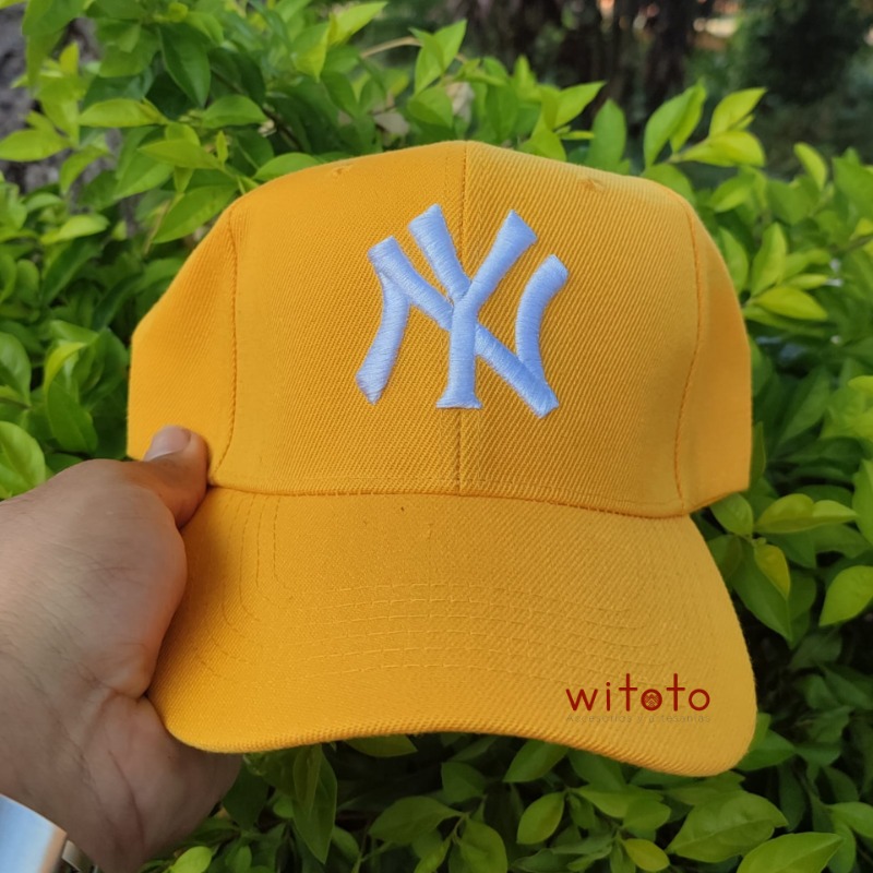 GORRA YANKEES AMARILLA LOGO BLANCO